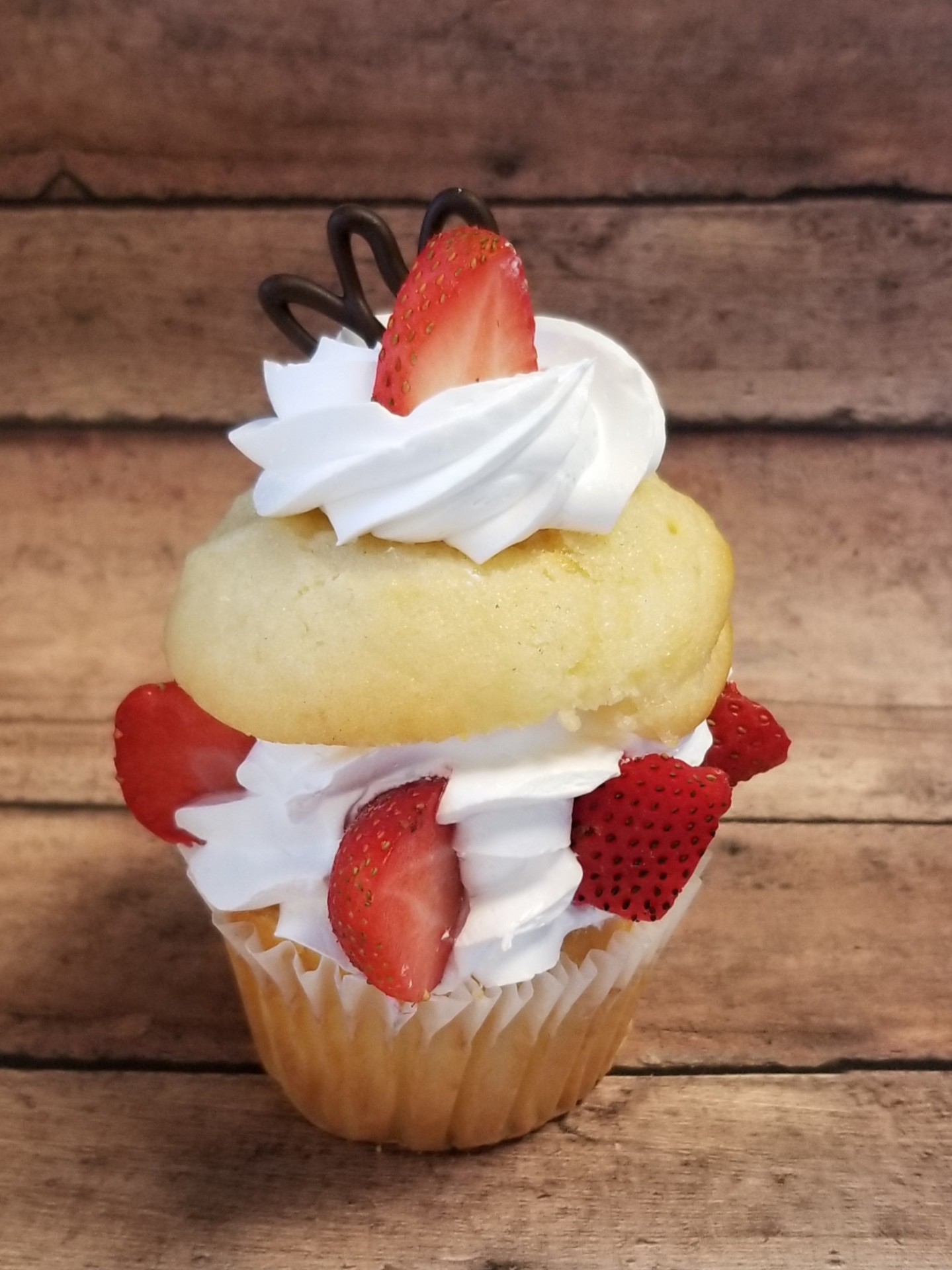 Strawberry Shortcake cupcake