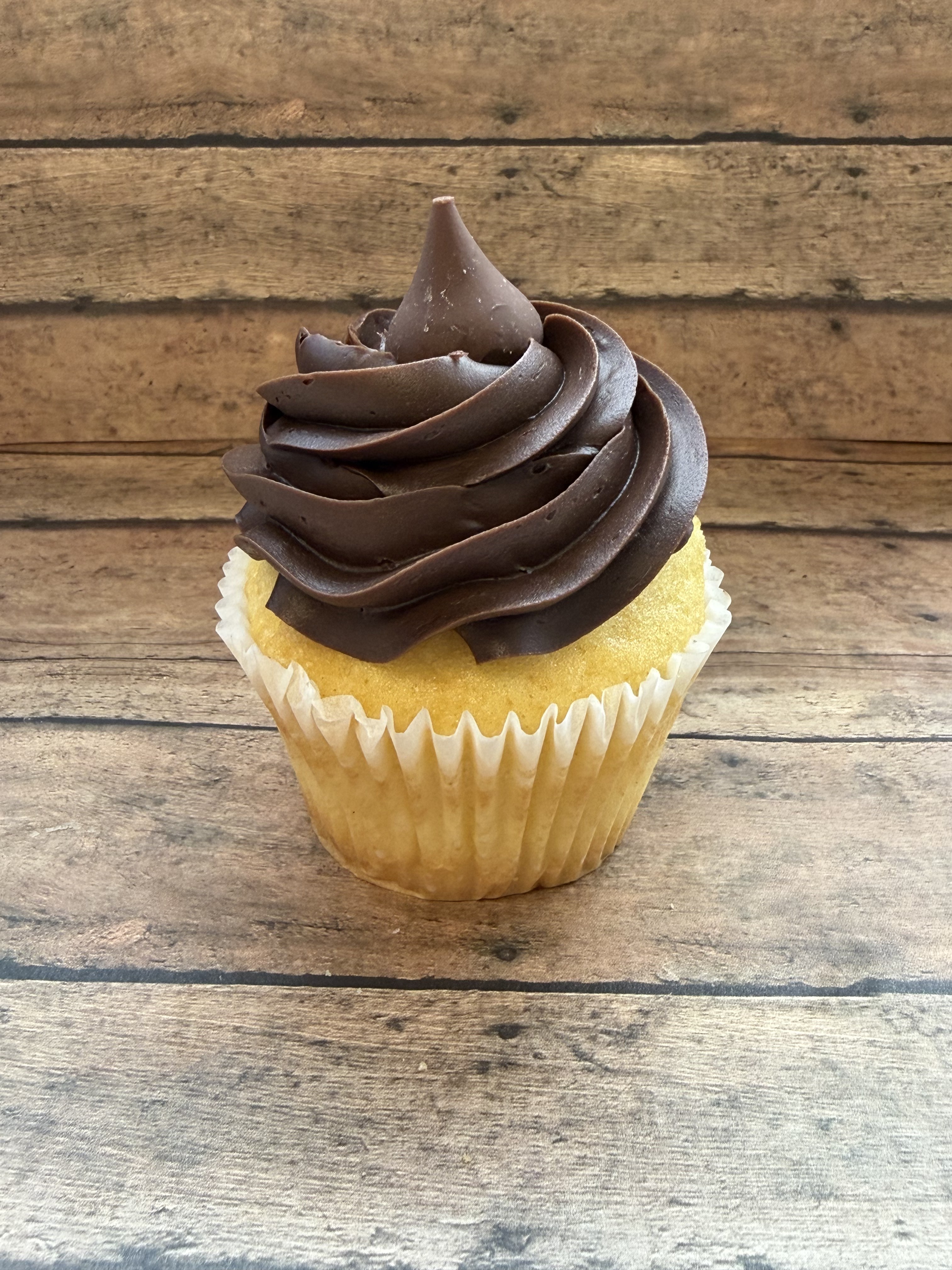 Classic Yellow cupcake
